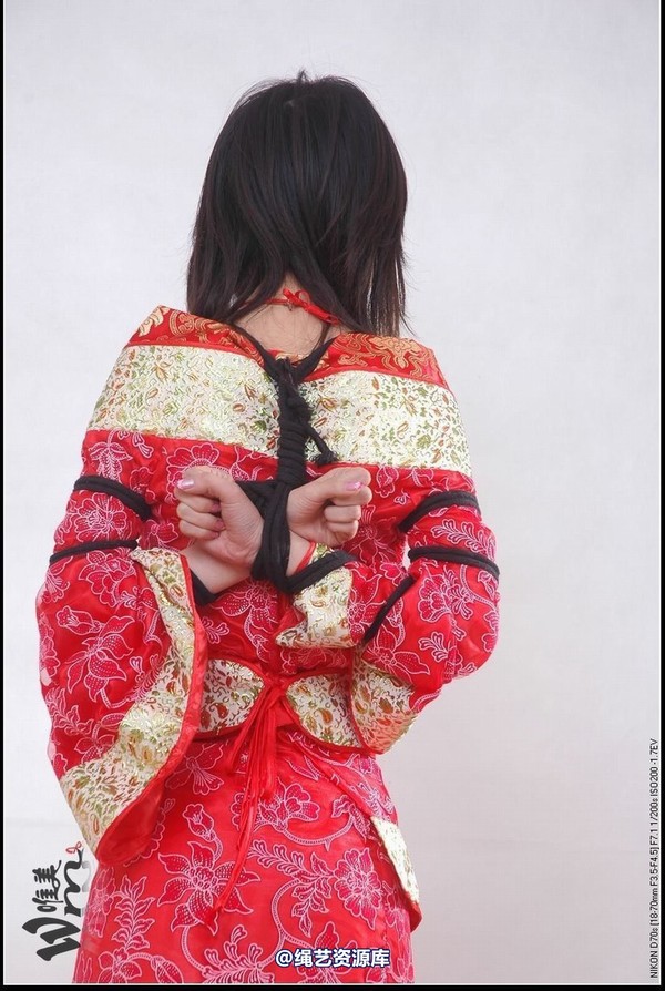 唯美之家 - 2008-11-20雯雯汉服 第 31 张图片