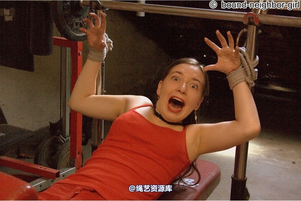 bound-neighbor-girl - Leonie must do fitness 第 19 张图片