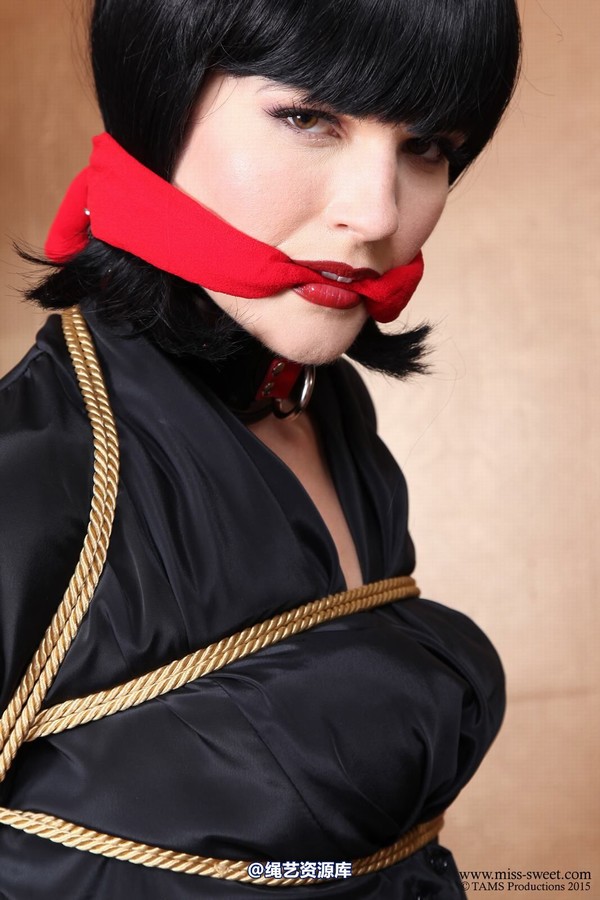 miss-sweet - ILSA IN BLACK 第 92 张图片
