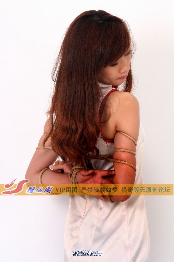 雅俗阁 - 2013-NO.10Model 雅雨白衬衣驷马 第 1 张图片