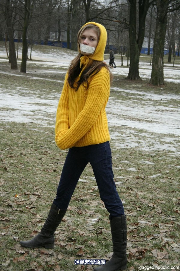 gaggedinpublic - gip101 第 41 张图片
