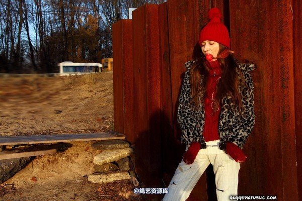 gaggedinpublic - gip406 第 30 张图片