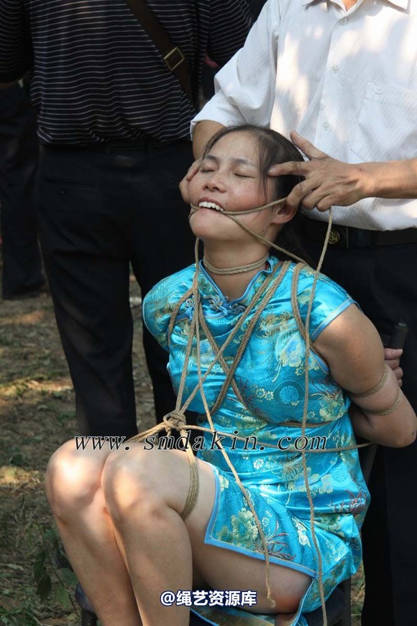 锐度主张 - 第六届锦绣江南-蓝旗袍椅绑女M会员：瓶儿 第 15 张图片