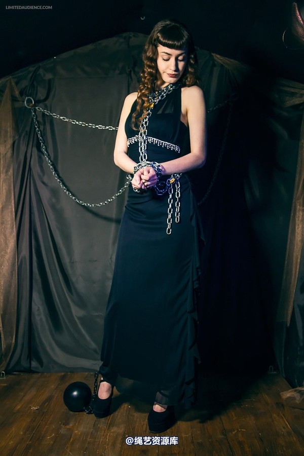 limitedaudience - 2014 fay lady in chains 2 第 4 张图片