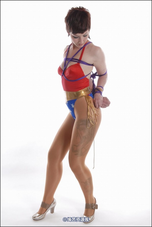 simplytied - Alt Wonder Woman 第 13 张图片