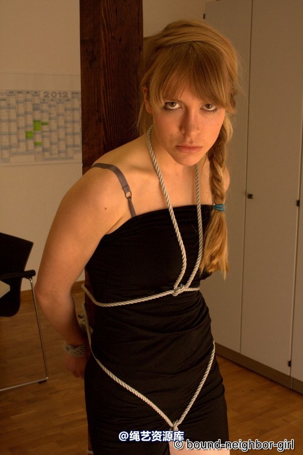bound-neighbor-girl - Kate - Tied up at the office 3 第 16 张图片
