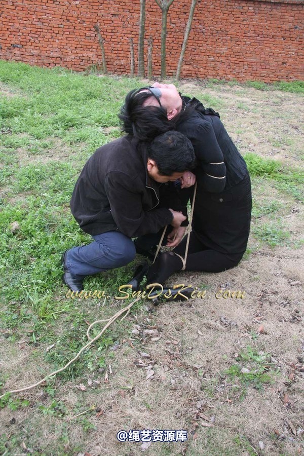 锐度主张 - 2009年第21期捆绑图（2009.4.26）3.28聚会，同好MM极限紧缚 第 83 张图片