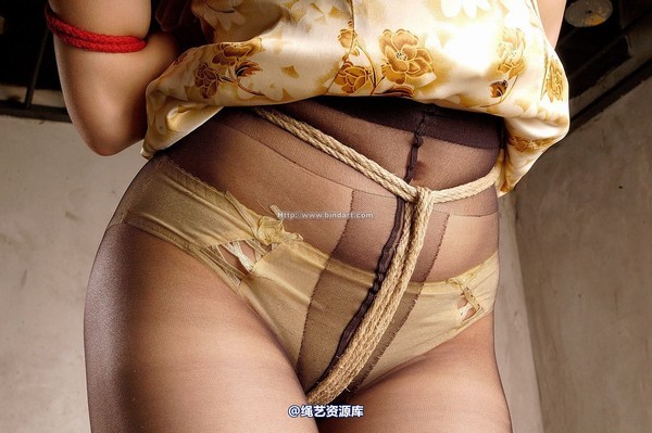 丽柜美束 - 2005-09-15 第 26 张图片