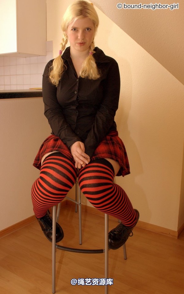 bound-neighbor-girl - Svenja - blind date with ropes 2 第 38 张图片
