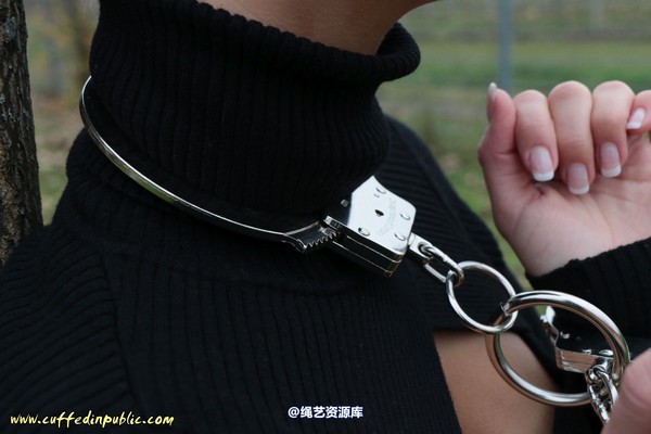 girlsinsteel - Public neckcuff 第 47 张图片