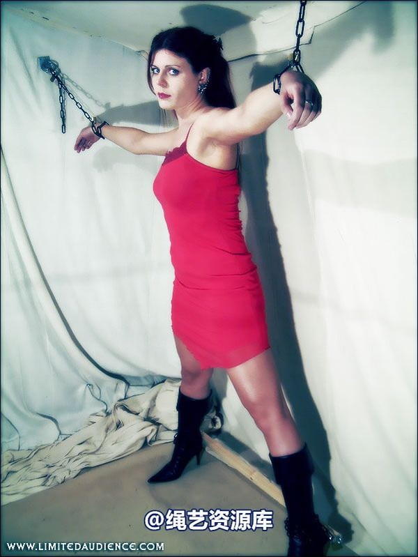 limitedaudience - 2007 scarlett held prisoner 第 4 张图片
