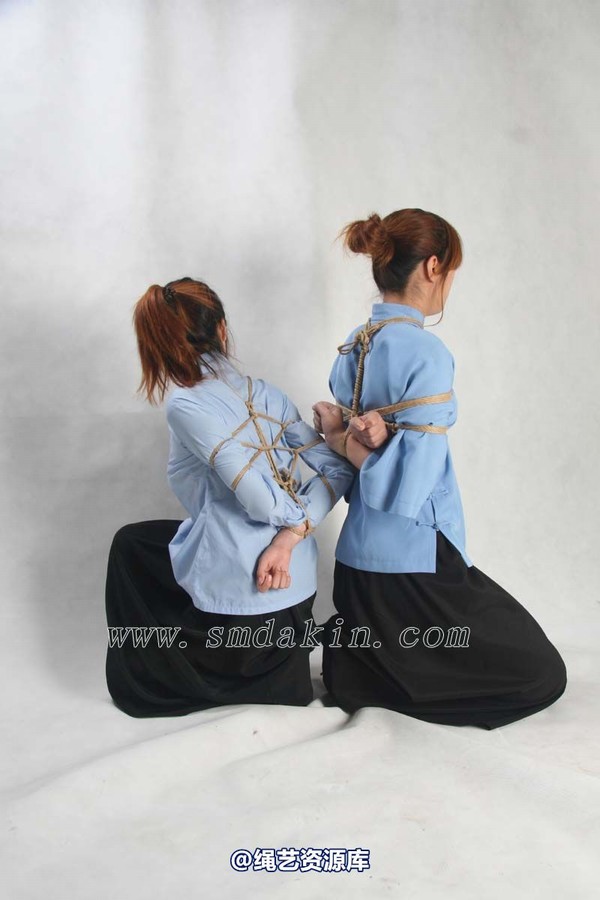锐度主张 - 双人五四装捆绑模特：玲玲 嗨嗨 第 36 张图片