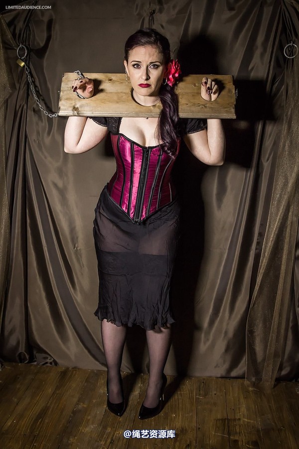 limitedaudience - 2014 caroline pierce in stocks 第 23 张图片