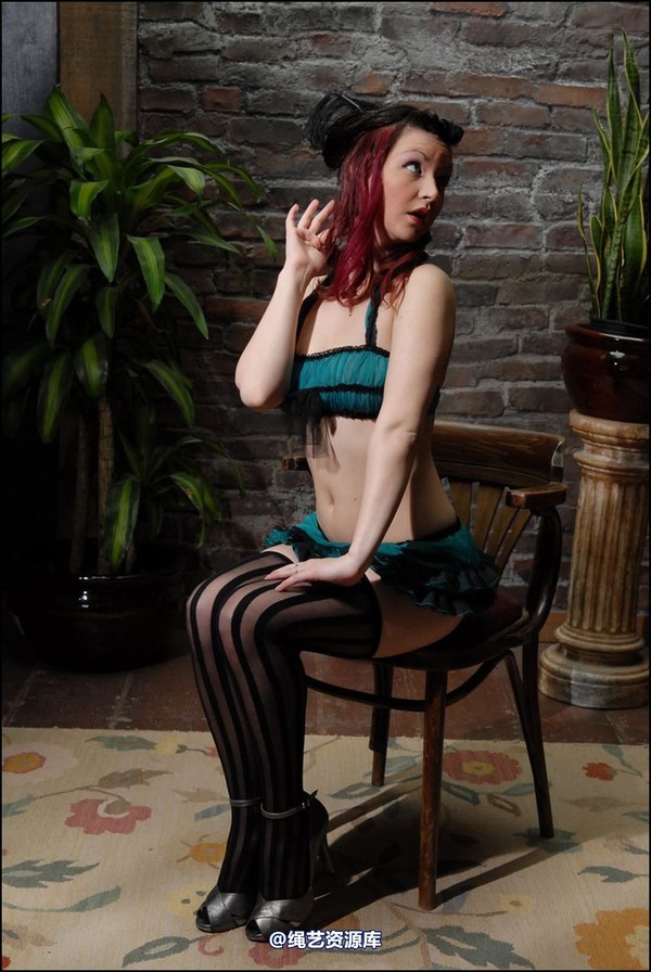 simplytied - Lolas first tie 第 3 张图片