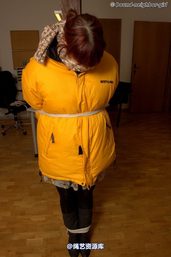 bound-neighbor-girl - Susan - Tied up in winter clothes 2 第 61 张图片