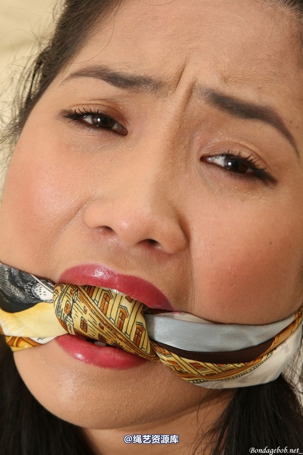 bondagebob - Amy Latina Bow Tied 第 125 张图片