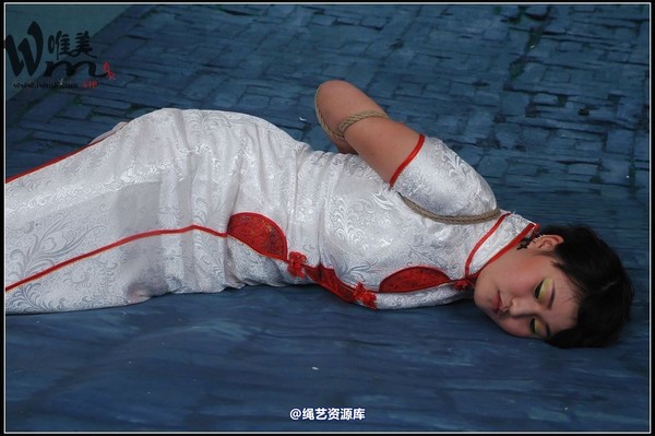 唯美之家 - 08-05-07新模特三 第 241 张图片