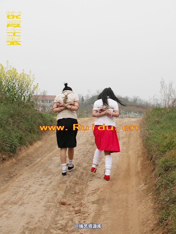 锐度主张 - 婷婷和寒冰走在乡间小路上 第 20 张图片