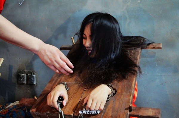 mj影视 - 血的代价梦境古大堂 女囚众生相2013-08-26 第 12 张图片