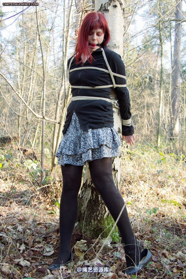 limitedaudience - 2012 scarlett stuck in the woods 2 第 11 张图片