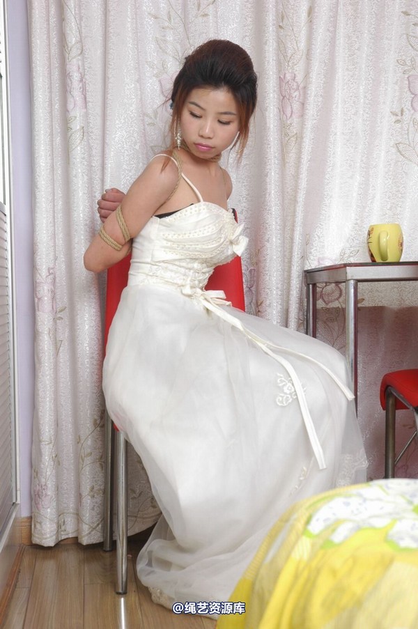 唯美之家 - 丽莎婚纱捆绑2010-7-8 第 121 张图片