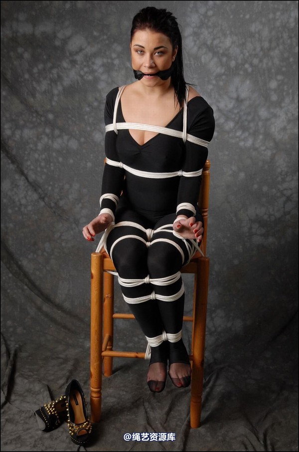 simplytied - C in Black cat 第 25 张图片
