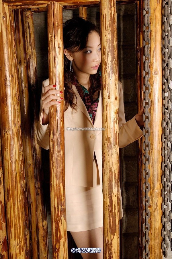 丽柜美束 - 2006-04-13 第 1 张图片