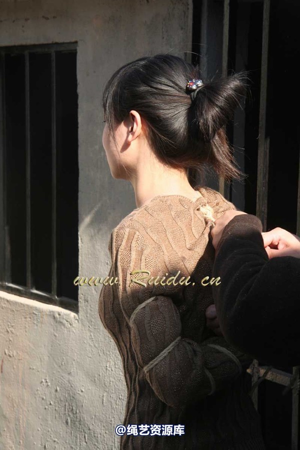 锐度主张 - 2009年第01期捆绑图（2009.1.3）模特：海豚，嫣儿，乐乐，春子 第 27 张图片