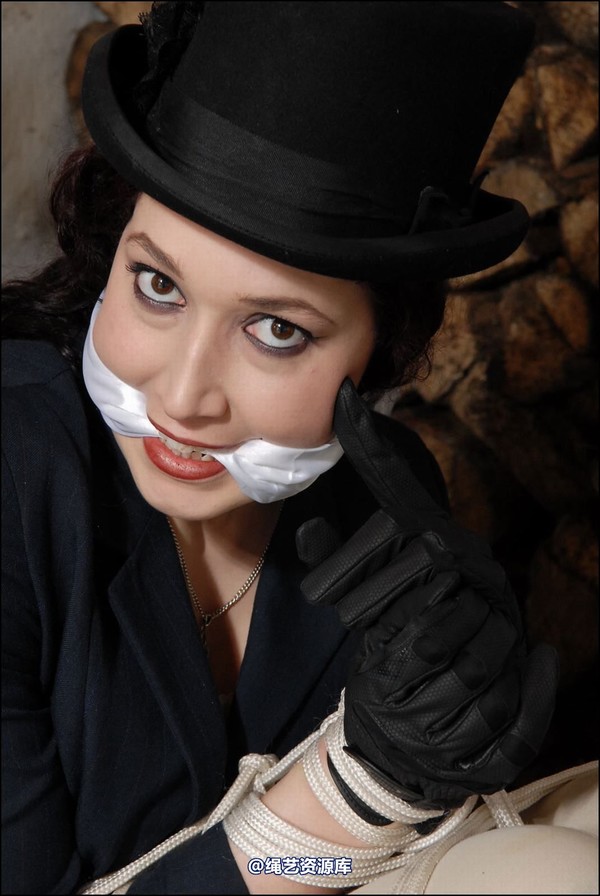 simplytied - That hat and gloves 第 24 张图片