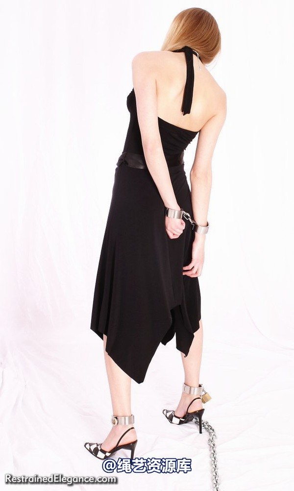 restrainedelegance - Little black dress, cold steel shackles (part one) 第 41 张图片
