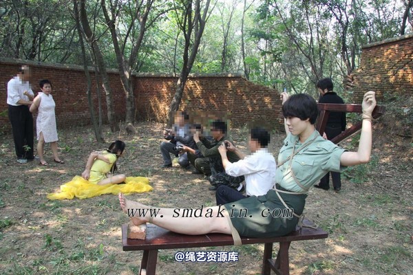 锐度主张 - 第六届锦绣江南-军服老虎凳模特：碧菡 第 48 张图片