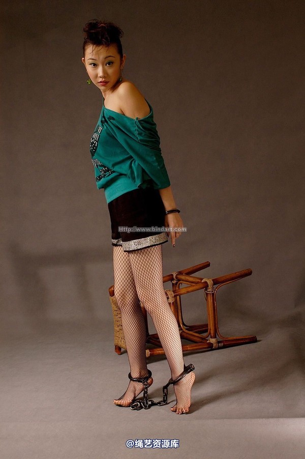 丽柜美束 - 2005-12-02 第 12 张图片