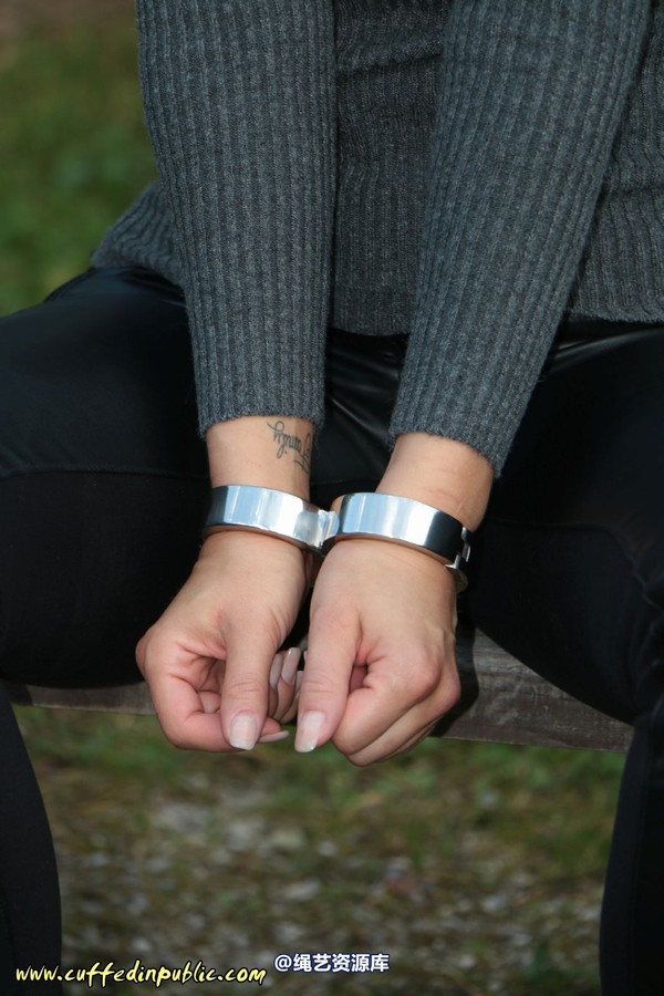 girlsinsteel - What can I do with legcuffs_ 第 58 张图片