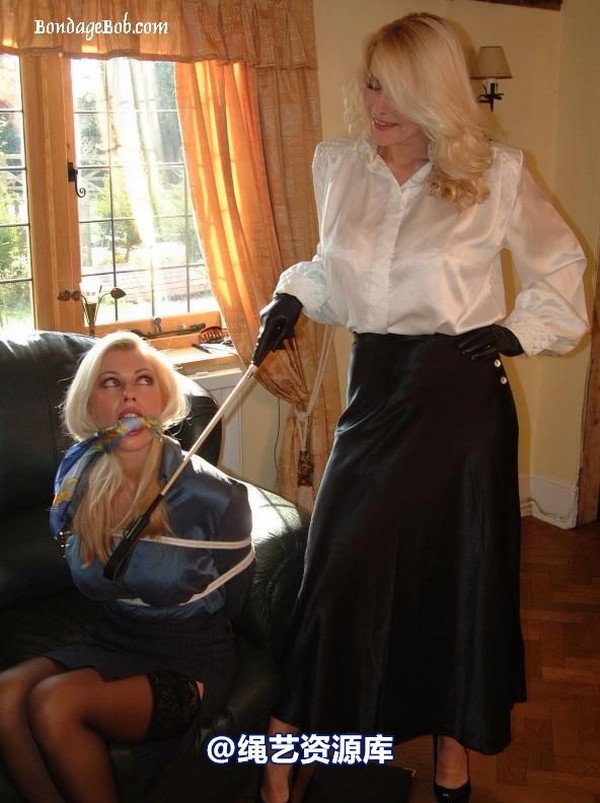 bondagebob - Katarina and Lana The estate agent part 3 第 21 张图片