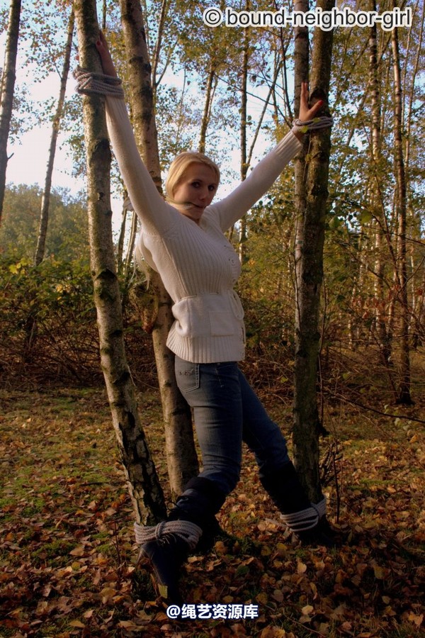 bound-neighbor-girl - Bambi - Tied up in the autumn woods Part 2 第 48 张图片