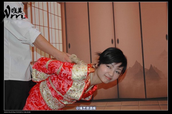 唯美之家 - 08-05-29盈盈汉服-护士装 第 196 张图片