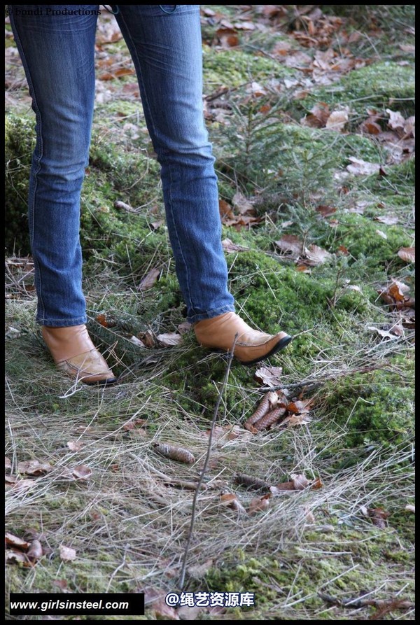 girlsinsteel - In the forest 第 65 张图片