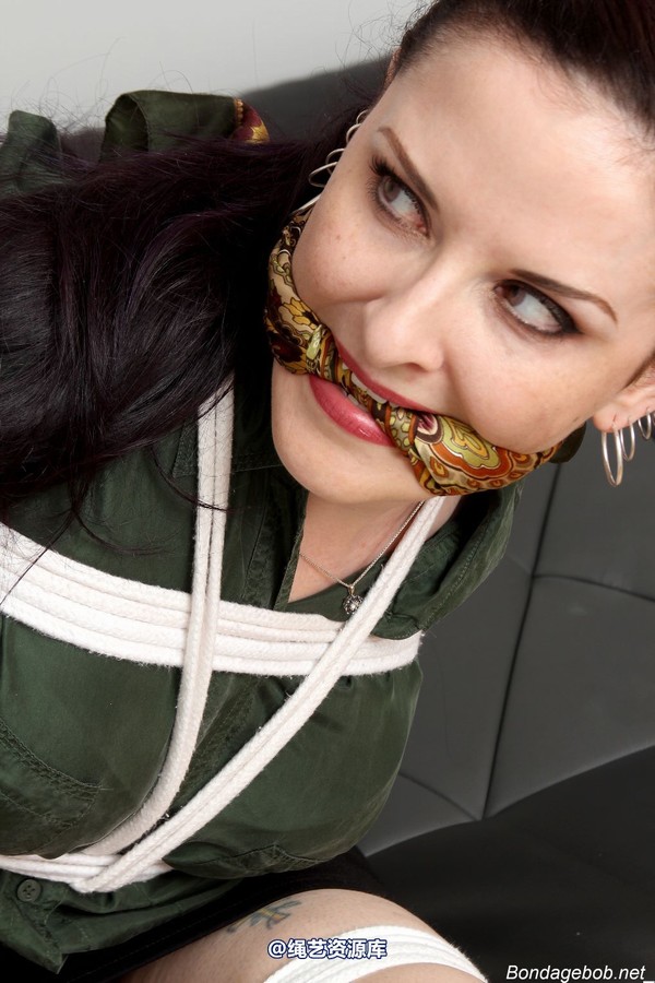 bondagebob - Caroline Pierce Tight Hogtie 第 91 张图片
