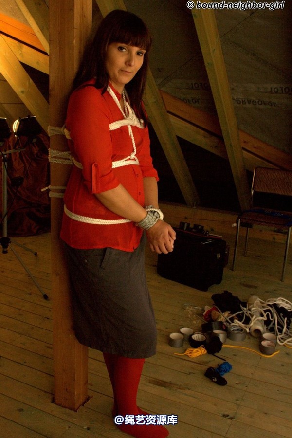 bound-neighbor-girl - Susan - Tied up in the Attic 2 第 8 张图片