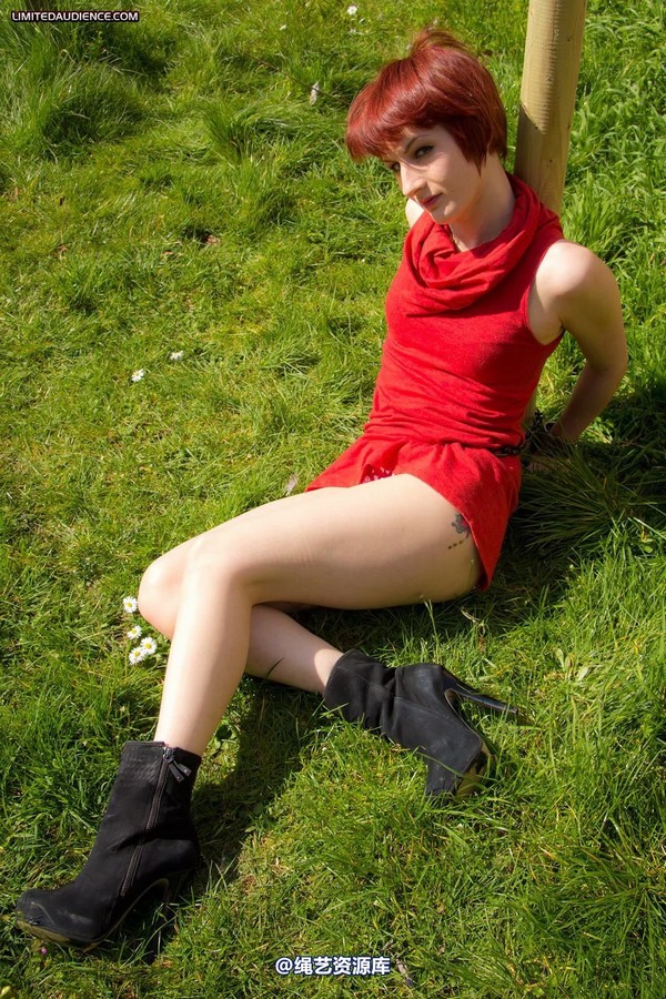 limitedaudience - 2012 madison rouge chained to pole 2 第 2 张图片
