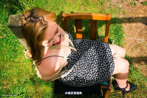 limitedaudience - 2013 bryony fuller chair to be pulled out 第 28 张图片