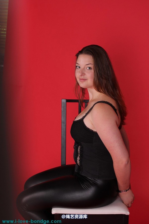 girlsinsteel - Chair cuffing 第 82 张图片