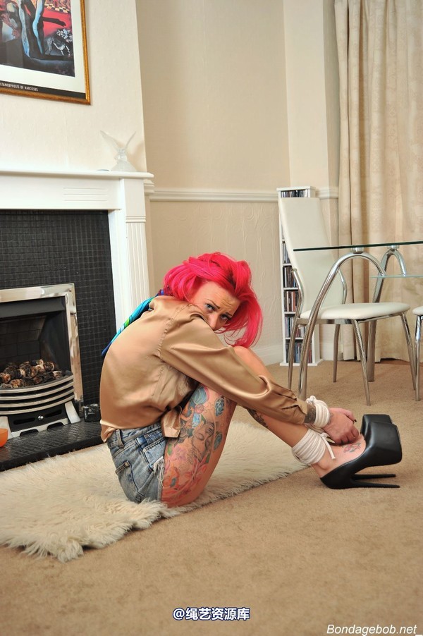 bondagebob - Becky Holt Struggles 第 109 张图片