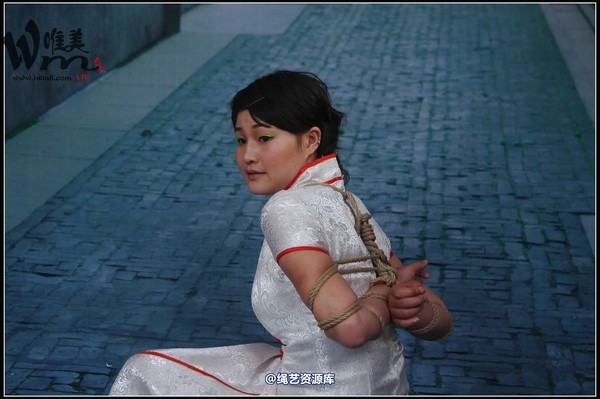 唯美之家 - 08-05-07新模特三 第 218 张图片