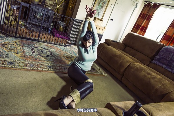 limitedaudience - 2013 nyxon powerless 第 19 张图片