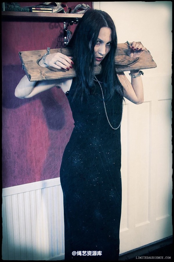 limitedaudience - 2012 elyssia in stocks 第 21 张图片