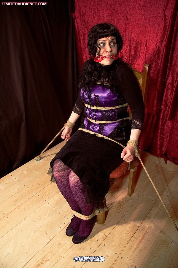 limitedaudience - 2009 veriddian mistaken identity 第 10 张图片