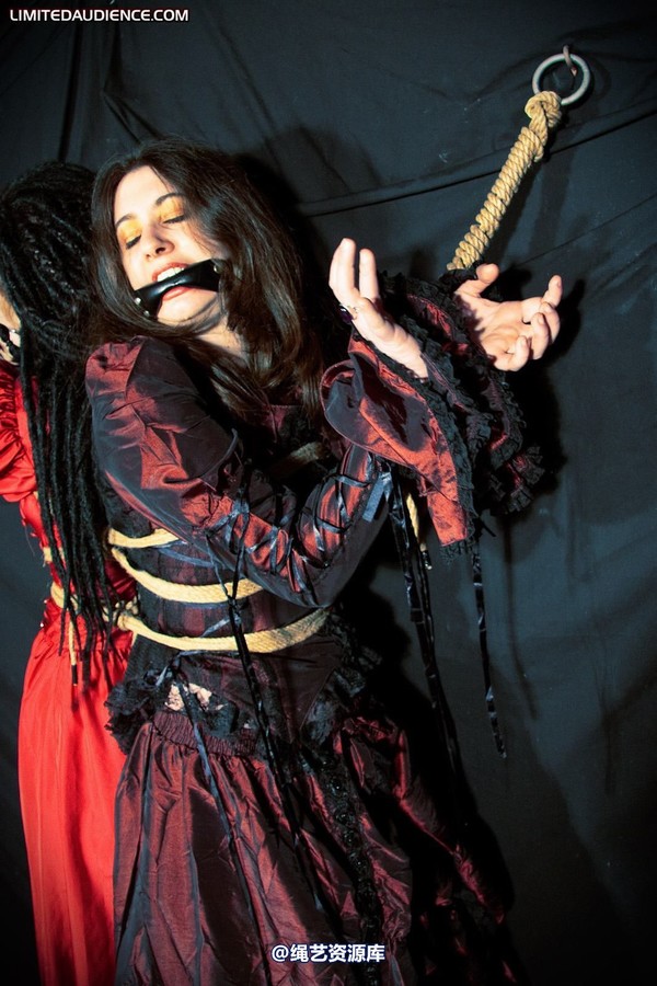 limitedaudience - 2010 catya lex eleven in the dungeon 3 第 1 张图片