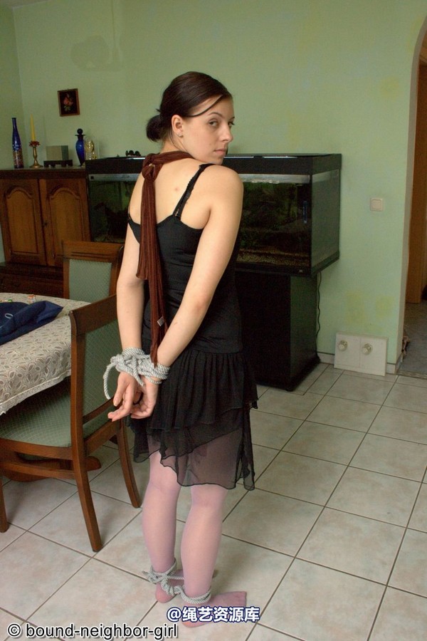 bound-neighbor-girl - Zora - Not without ropes 第 34 张图片
