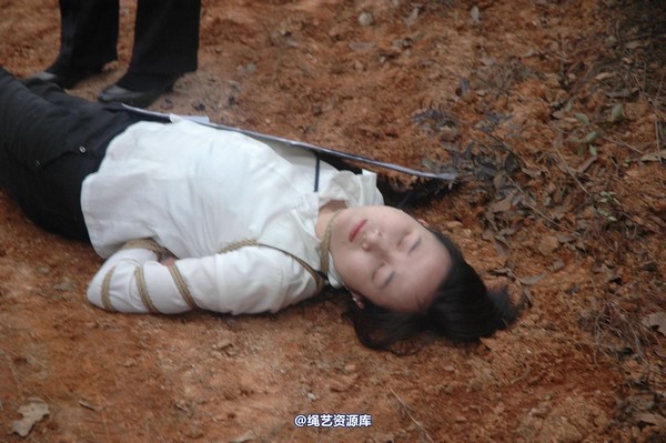唯美之家 - 2010-1-26青灵下跪 第 52 张图片